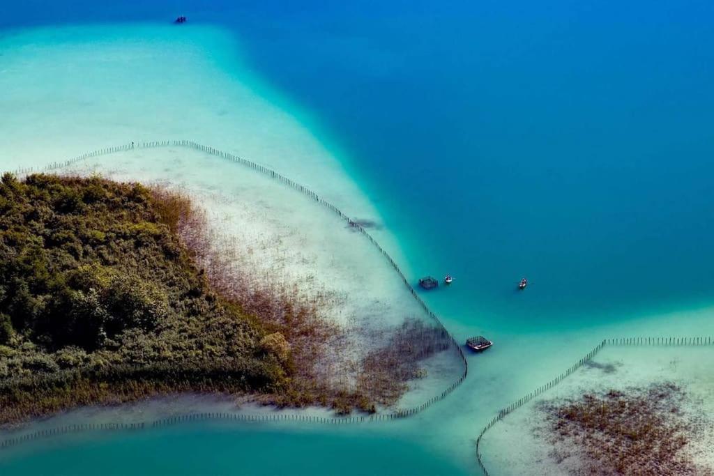 Logement Neuf A 2 Pas Du Lac La Bridoire Exterior foto